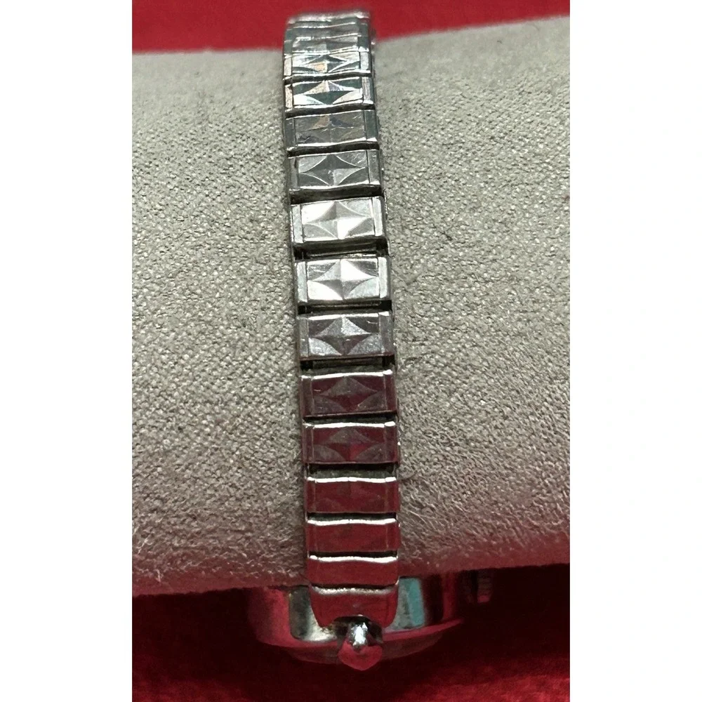 Timex Women's Silver Toned Bracelet Band Blue Dial Analog Watch Wind Up Read